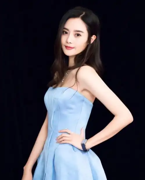 他娶过郝蕾,爱过王珞丹,负了殷桃,没想到38岁却又娶小10岁的她