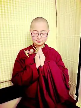 80后美女大学生出家称更喜欢庄严之美