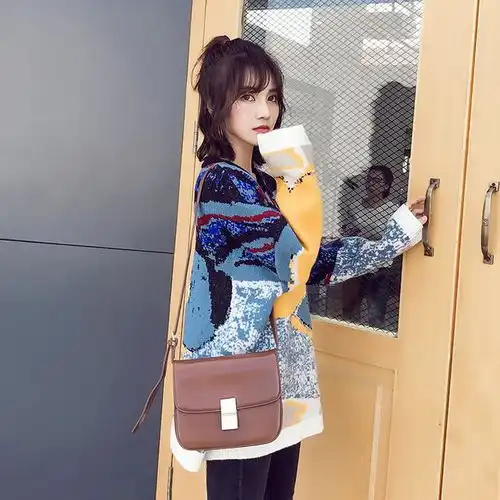 天气太冷,暖暖的时尚网红款毛衣,冬天里的一道彩虹