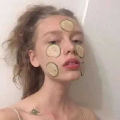 越长越丑的女生,脸上大多有这3种标志,全中单身钉子户