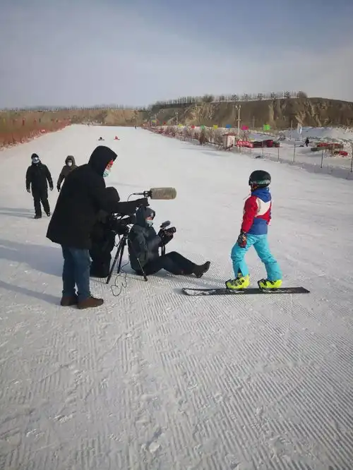 巴州滑雪少年成为央视纪录片主人公