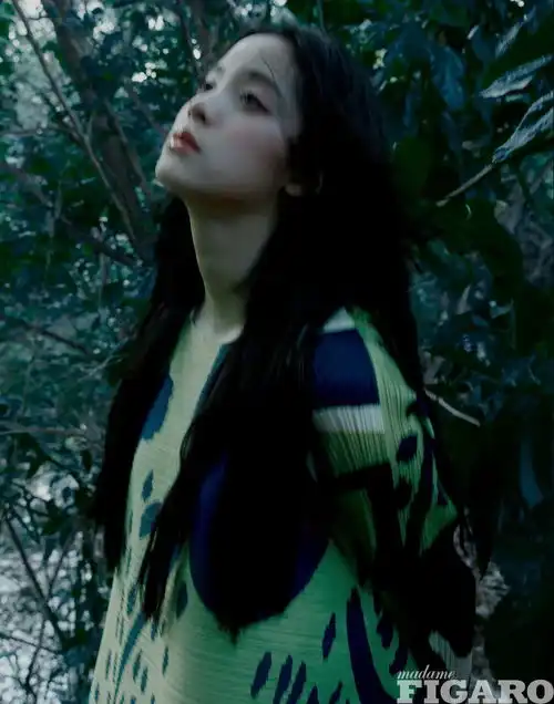 恰逢毕业季,这些00后女星这么拼嘛
