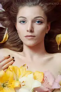 花簇天使温柔如少女性感如花