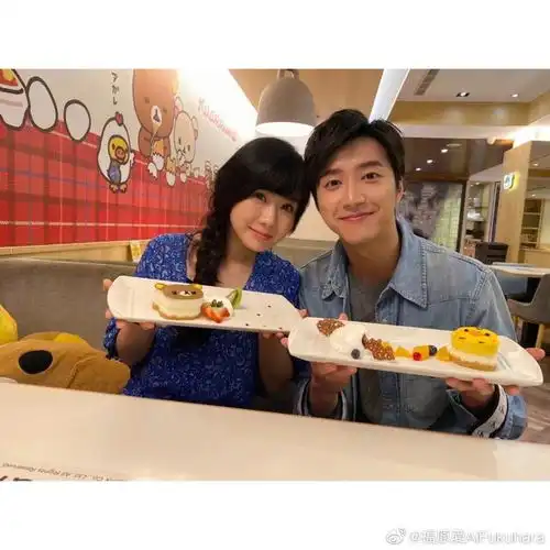 福原爱打卡动漫主题餐厅少女心不减恳请大家别嫌弃她