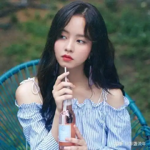 巨蟹男喜欢的女生外形