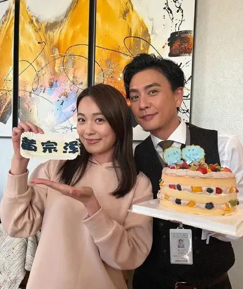 tvb女星暴雨开宝马车熄火路中央,登上央视新闻因爱车报废痛哭