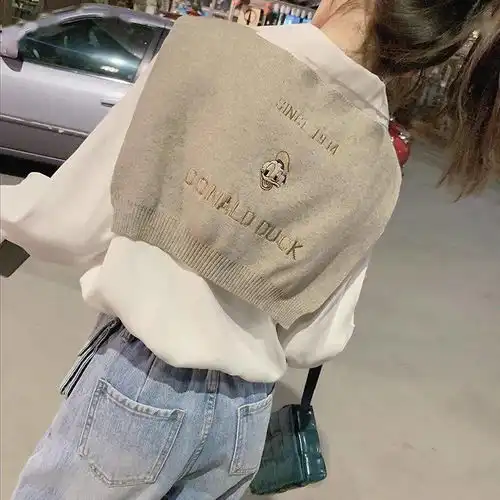 微胖女生的冷淡风高级感,一条衬衫裙就能搞定