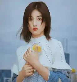 为何张子枫说自己是全家最丑看到妈妈照片后,网友女神没说错