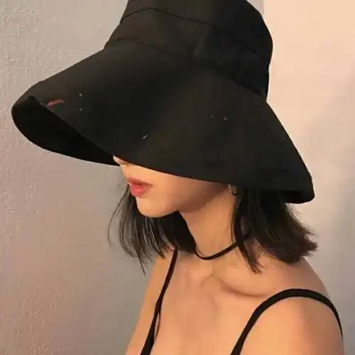 黑帽遮面神秘女人