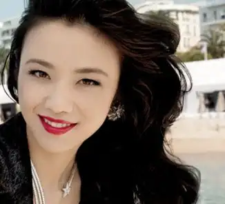 细数女神汤唯出镜绝美妆容