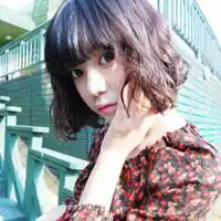 她图片里的人是谁