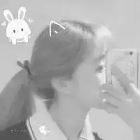 用衣服挡脸女生头像微信头像图片大全