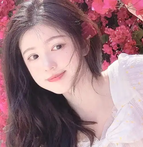 ins超级温柔女生头像