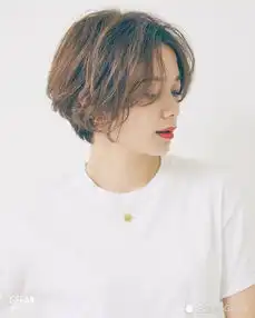 看过日系女生的海感短发,会让你摒弃又闷又热的长发造型