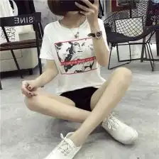白色棉质印花玫瑰t恤女