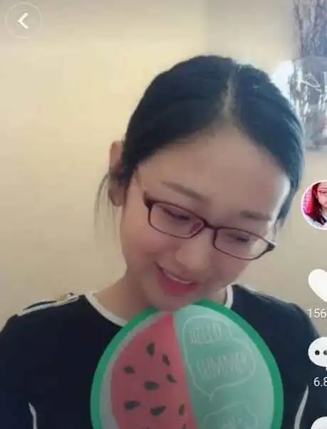 抖音西瓜妹到底是谁,涂磊都和他同台,素颜气质美女