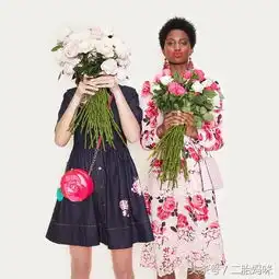 奔四女人包包不能乱买,迷你手袋已风靡时尚,让你洋气拎起来