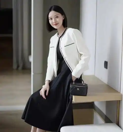 秋天流行穿小香风衣服,优雅气质有女人味,出街时髦又高级