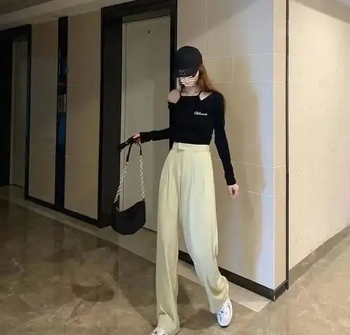 很有质感的简约夏日穿搭示范,2545岁女性照着穿就对了