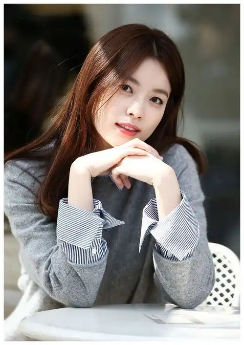 韩国女星韩孝珠,她的人生态度只专注地活在当下就够了