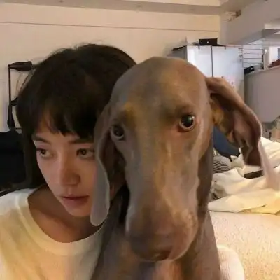 我们在黑暗中并肩前行,走在各自女生头像我要个性网