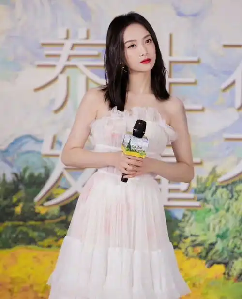 宋茜白色纱裙尽显温柔大气温婉知性的漂亮姐姐