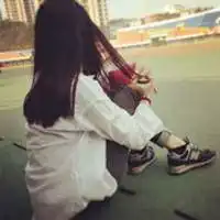 求女生头像,不要动画,最好带字