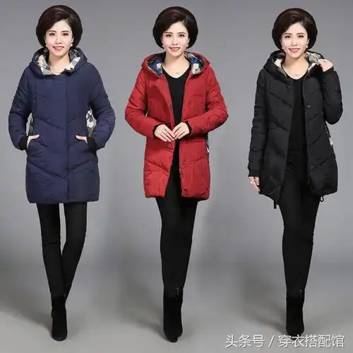 70后的妈妈别总穿外套,这样的羽绒服,减龄还舒适