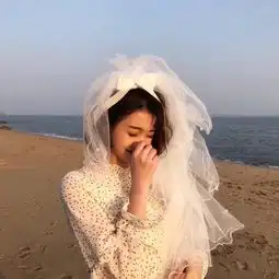 女生头像对我而言长大就是一个逐渐认清自己平凡的过程