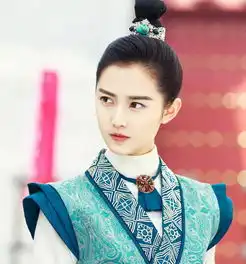 为什么周芷若已经杀死殷离,还要划破她的脸