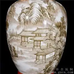 清乾隆墨彩鎏金阁楼山水我蒜头瓶20hy