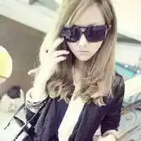 求霸气的女生qq头像,最好是御姐型那种
