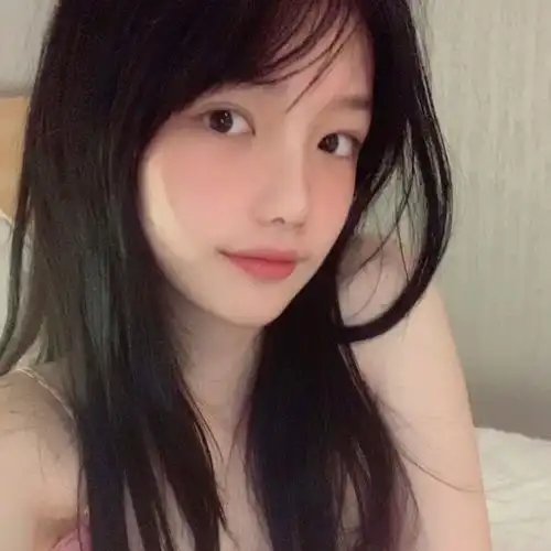 女头光与暗不相逢
