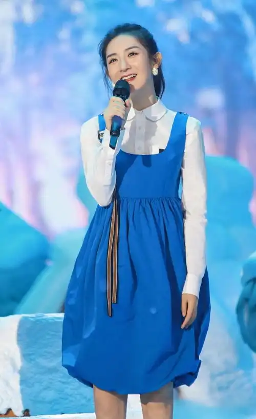 谢娜还让不让其他女生活39岁偷穿00后气球裙,嫩得过分