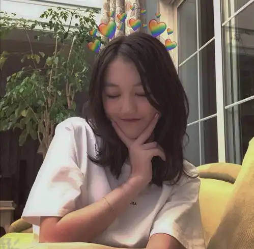13岁李嫣晒近照,兔唇已完全修复,自信活成最美星二代