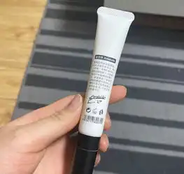 搬家处理大量化妆品,给点就出,可走咸鱼