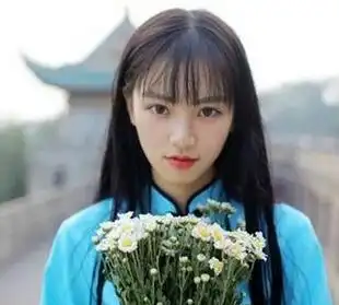 武大校花清纯不再浓妆艳抹表情扭曲夸张深扒黄灿灿男友张振背景