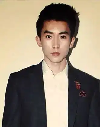 最新的男生发型,个性小清新