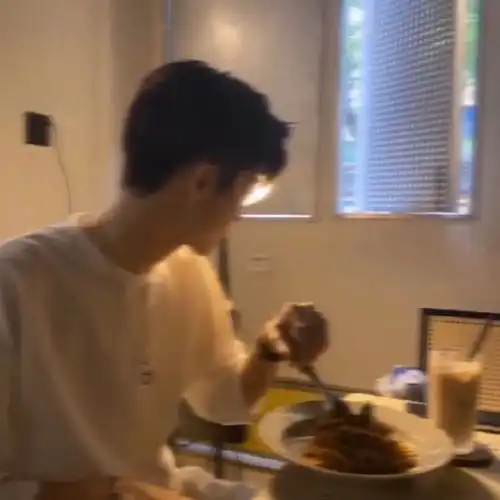 男生头像丨ins风温柔的学长