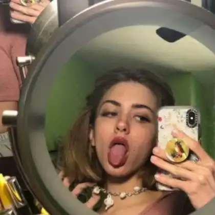 头像欧美女生,用一个字来形容酷