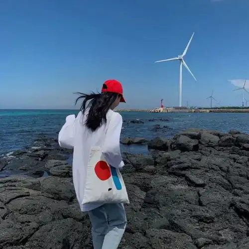 不露脸女生头像背影即使是后脑勺,那也是惊人的美貌