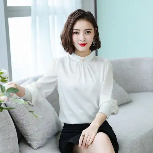 天哪今年的小衫太减龄了,42岁老婆穿上显年轻,借钱也要买2件穿