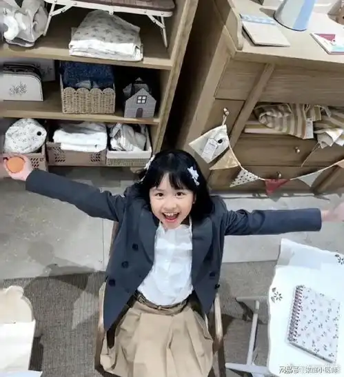 包贝尔8岁女儿近照又变好看了
