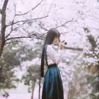 背景女生头像唯美背影