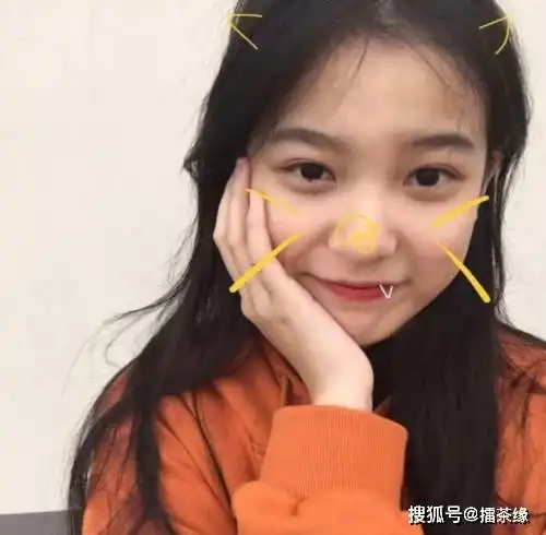 刚起床就有这3种举动的女生,八成会越长越标志,全中在家躺赢