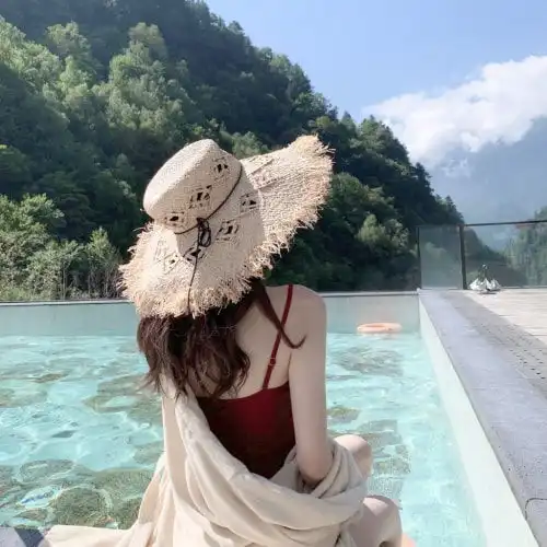 2023阳光唯美女生头像