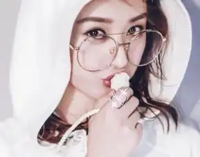 赵丽颖究竟有多美戴草帽鸭舌帽美成小仙女,图4真的难驾驭