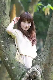 ps调出黄褐色树林女孩写真图片处理教程
