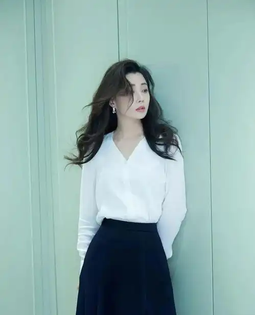 气质绝绝子的殷桃,太美了