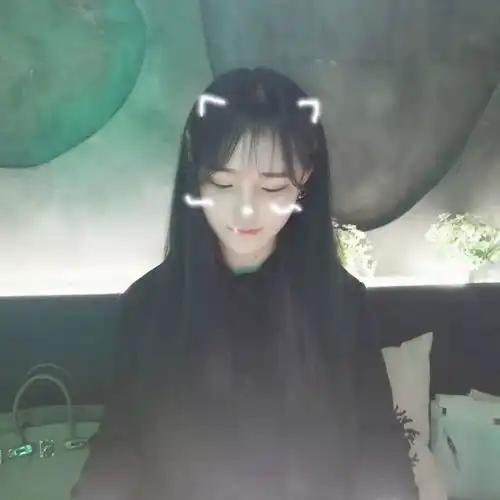 女生头像先说爱的人先不爱